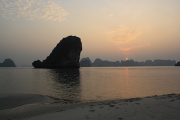 Picture of a Ha Long Bay sunset